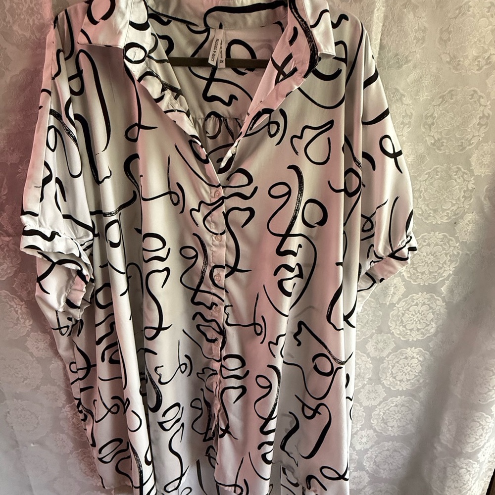 Live 4 Truth Monochrome Artistic Shirt